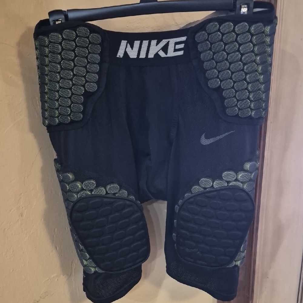 Nike Football Girdle Black and Neon Green Padded Sports Shorts - Picture 6 of 6